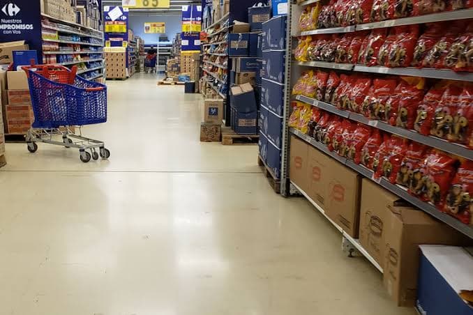 Milei en la mira: cómo la política económica acelera el crisis social