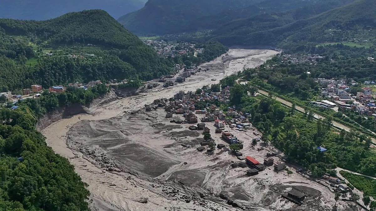 Nepal emite alerta por nuevas inundaciones tras temporal devastador