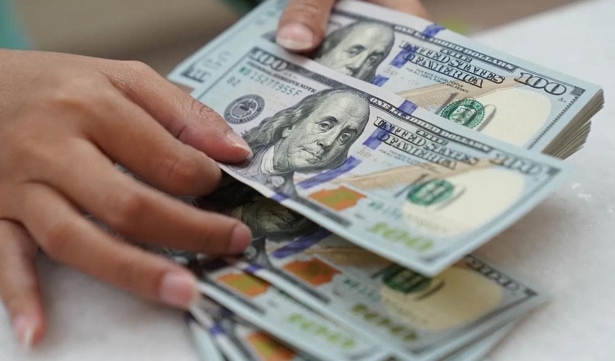 Dólar blue sigue bajo presión: cierre de este lunes