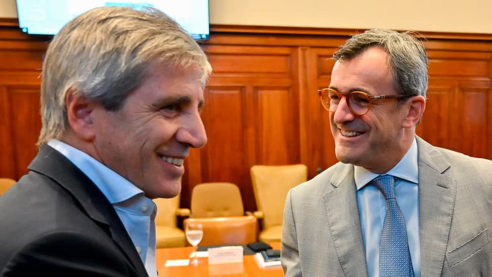 El presidente de la UIA rechaza críticas de Caputo y reclama condiciones equitativas para competir