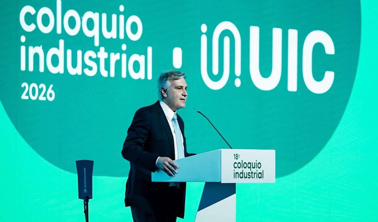 Llaryora reclama régimen de incentivos para pymes industriales